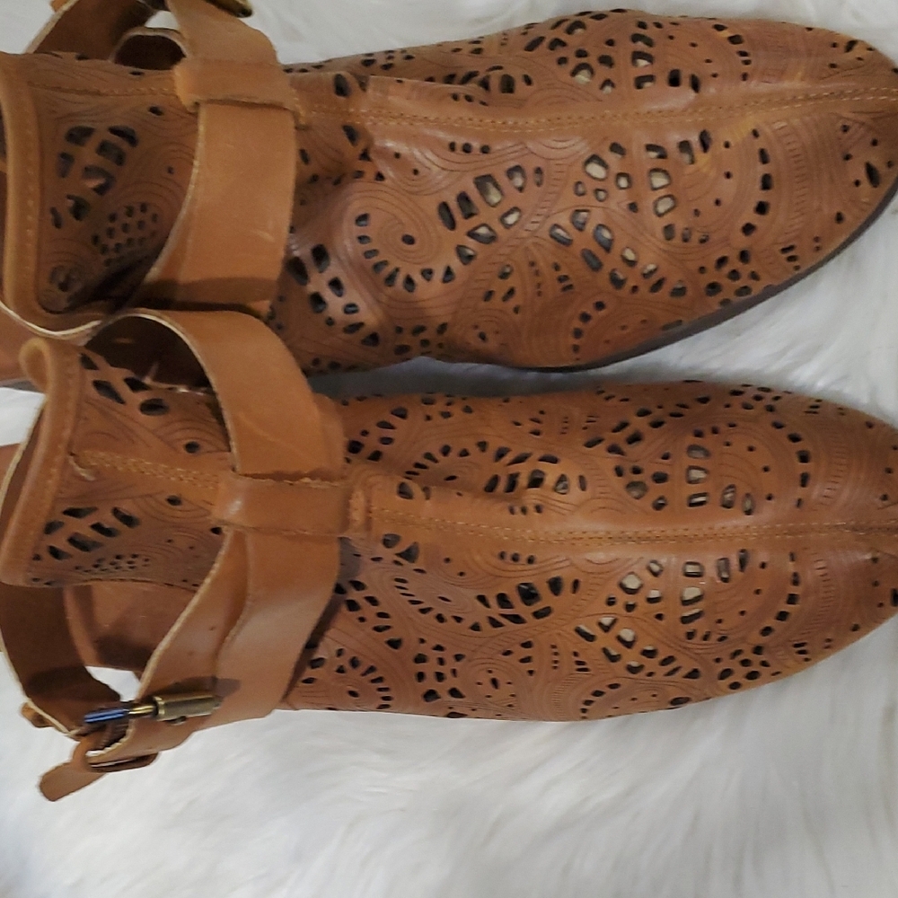 AEROSOLES Brown Laser-Cut Ankle Booties - Picture 11 of 14